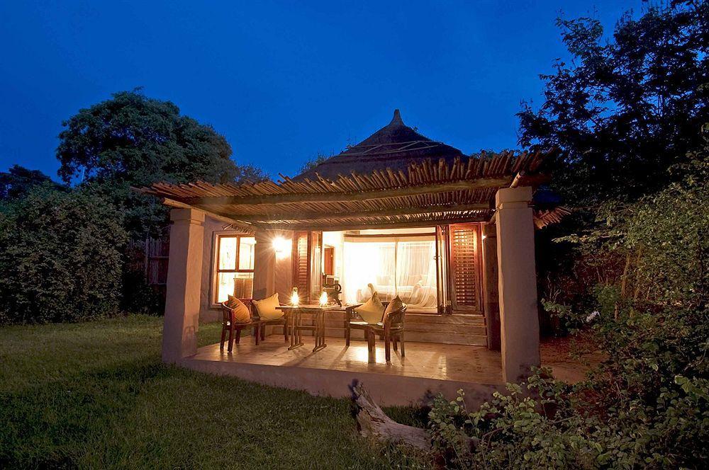 Sanctuary Chobe Chilwero Hotel Kasane Exterior photo