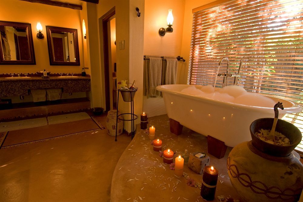 Sanctuary Chobe Chilwero Hotel Kasane Exterior photo