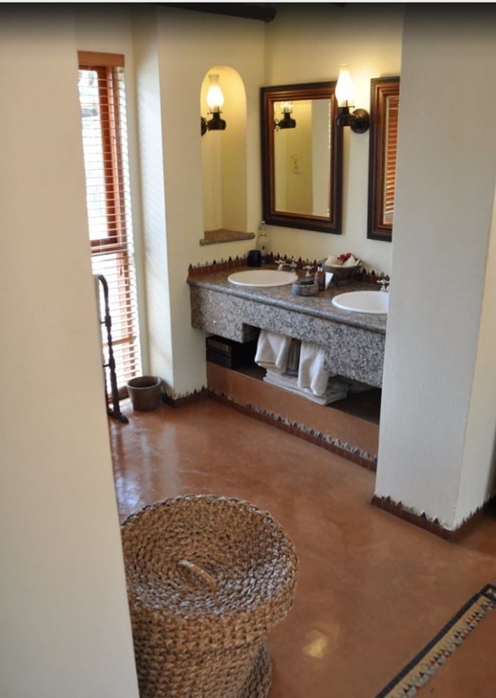 Sanctuary Chobe Chilwero Hotel Kasane Exterior photo